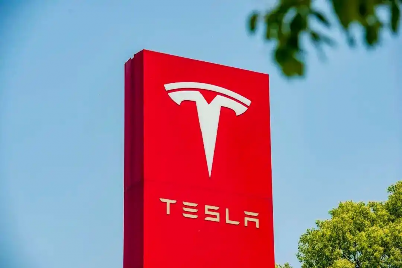 特斯拉技术员被有故障的机器人打成重伤，将特斯拉告上法庭，索赔5100万