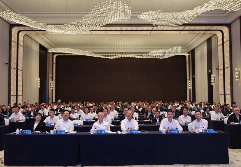 卫炳章已任山西建投副董事长 主持山西建投举办中层以上领导人员培训班