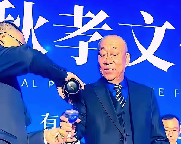 河南矿山崔老板为何偏偏钟情山西汾酒