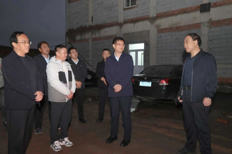 山西省长治市壶关县委书记张宏方调研项目建设工作并开展入企服务1