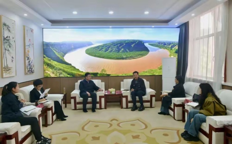 山西永和县委书记杨景宁与海量教育科技座谈