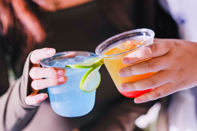 “汾瓷共生·青花焕潮”汾酒城市快闪在景德镇举行