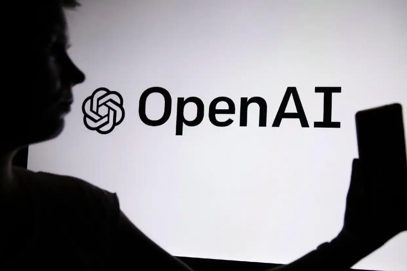 奥尔特曼称OpenAI年收入远超130亿美元，否认明年上市计划