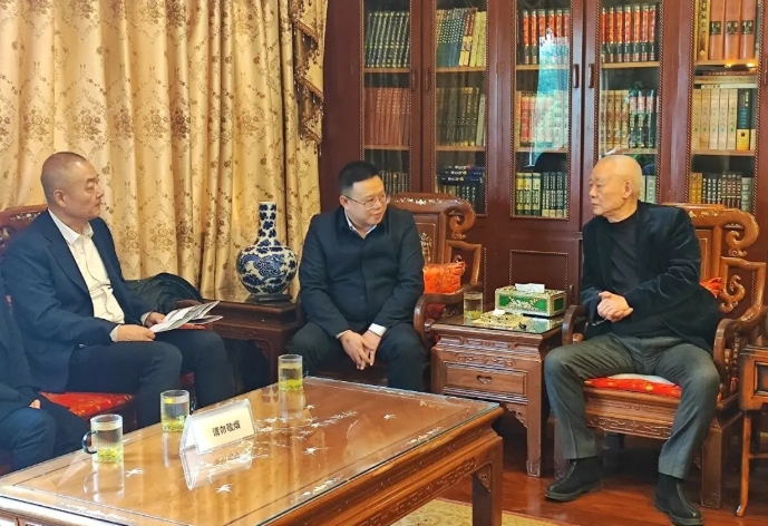 通江县招商局领导到访终身荣誉会长单位同兴集团座谈交流 共商产业合作新机遇