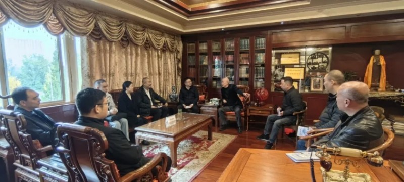 通江县招商局领导到访终身荣誉会长单位同兴集团座谈交流 共商产业合作新机遇