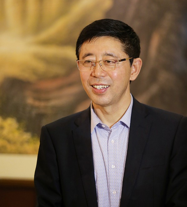 特邀致辞嘉宾牛扎根-2025第十五届晋商年会