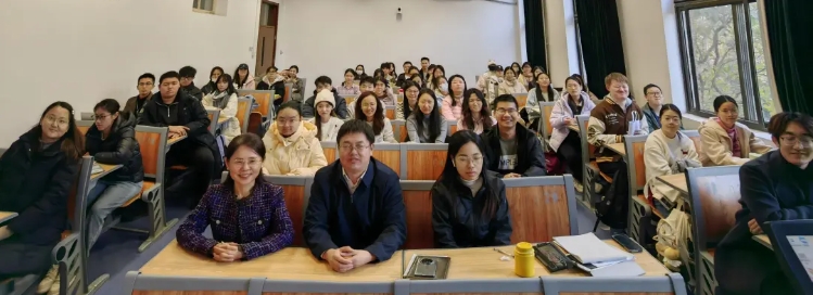 罗向京律师应邀到中国农业大学举办公益讲座