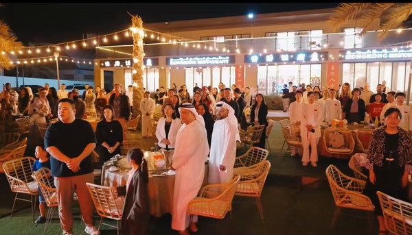 阿联酋山西商会“同世界 共太极”创造吉尼斯世界纪录