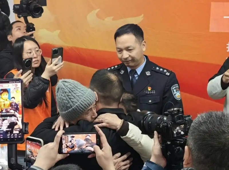 山西朔州 | 最长失散36年 三个家庭在2025年最后一天终团圆