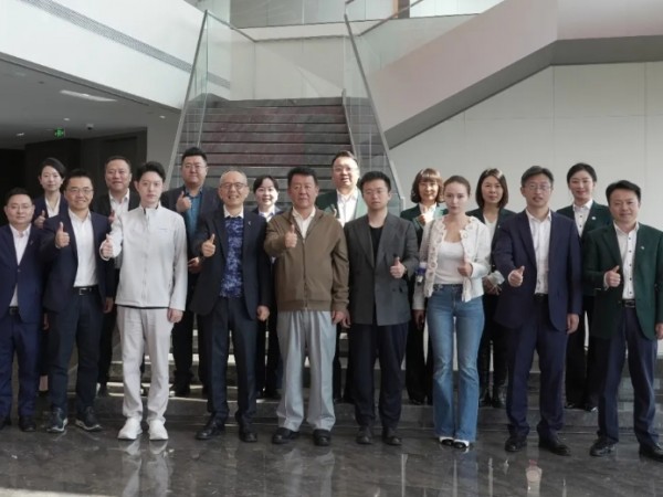 鹏飞深圳鹏城之行：与金蝶集团深化交流 共谋企业管理数字化新路径