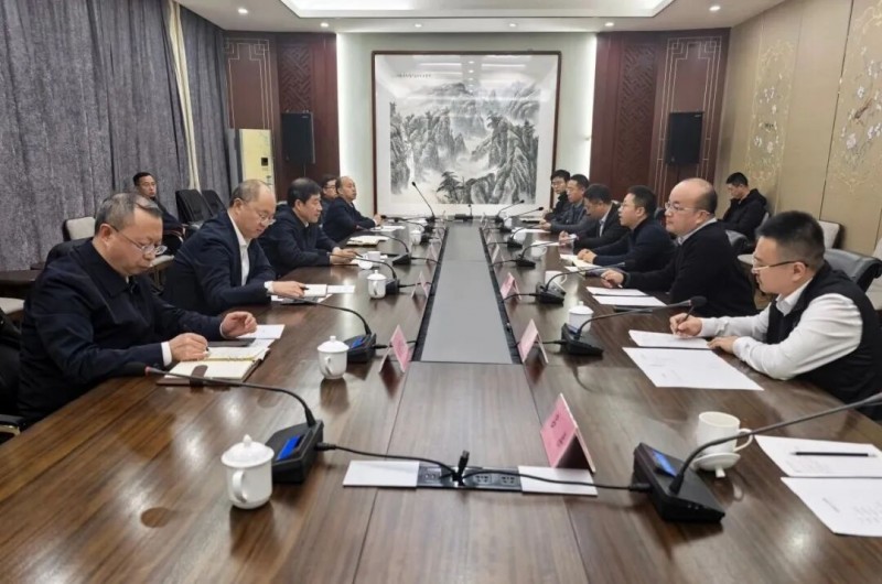 山西省长治市政府与山西省青年企业家商会举行工作座谈 陈向阳出席