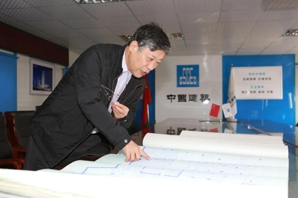 肖绪文工程兵期间的照片。