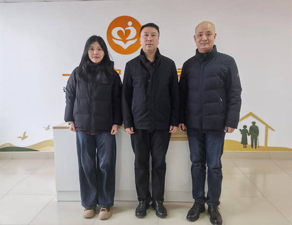 中国晋商俱乐部秘书长刘文斌走访河南省晋商会秘书长张佛廷企业