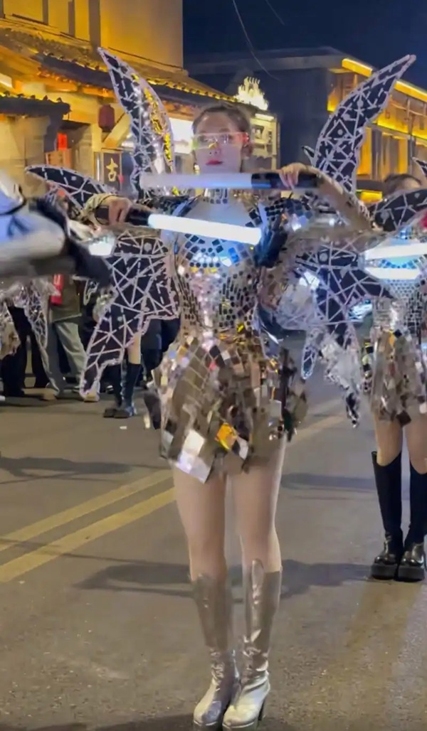 00e93901213fb80ec43d7fbe74057d3fbb3894d4-----