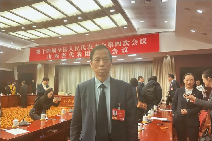 两会&ldquo;手&rdquo;迹丨雷茂端：以耕耘之手 育富民之槐