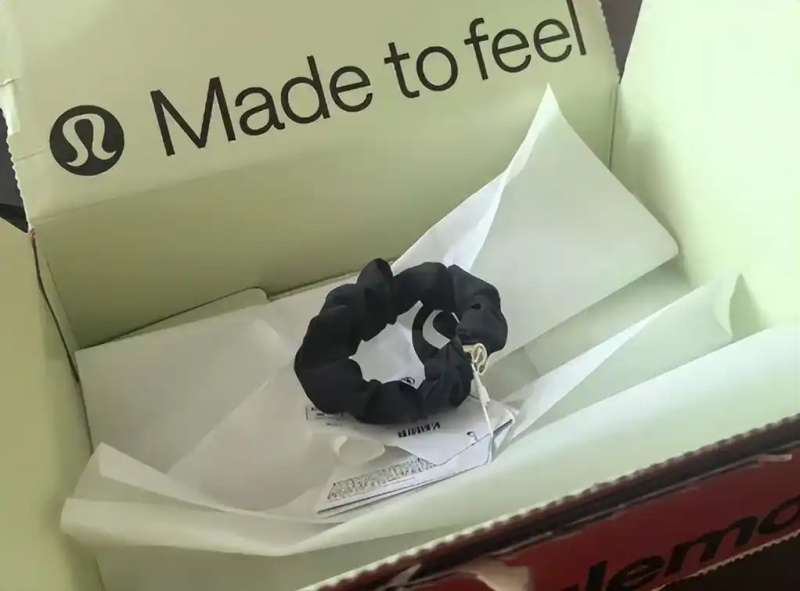 售罄、缺货！知名品牌80元一个发圈，被炒到999元，谁在买？