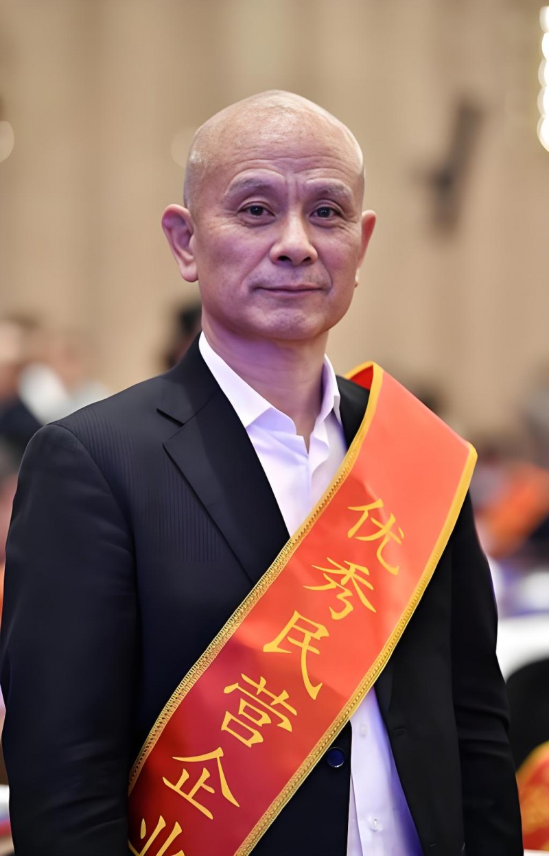 彭凡 四川宜宾人 宁夏共享集团董事长