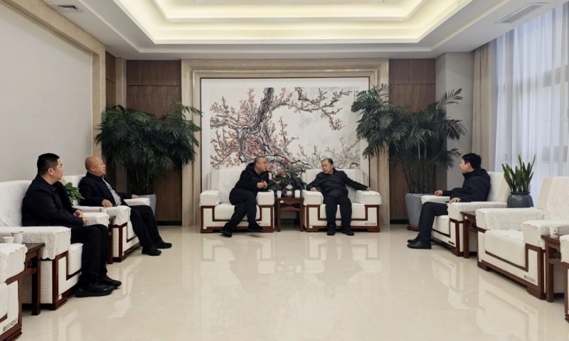 山西建投三建集团与泽州县举行工作会谈
