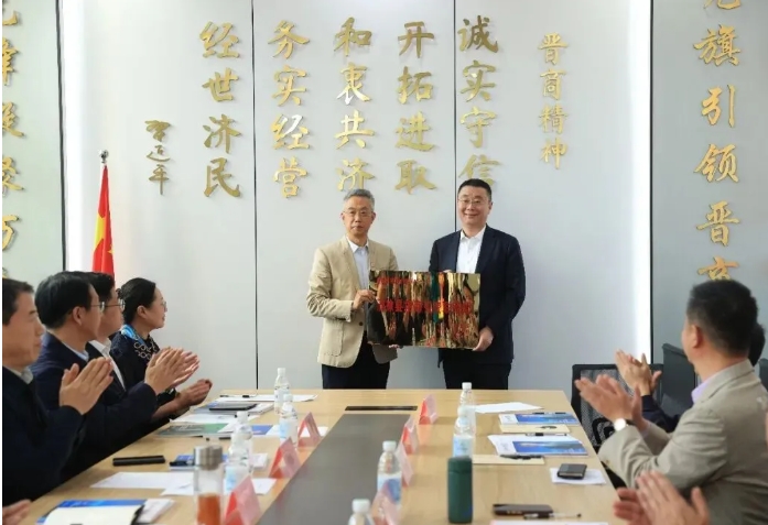 清徐县委书记李京京一行到访四川省山西商会