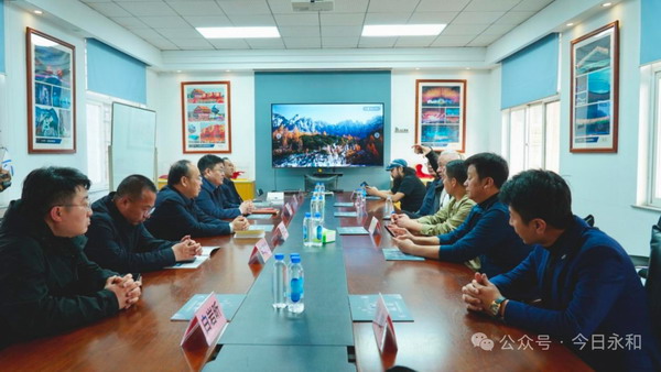 【永和县委书记杨景宁在京开展招商引资考察】3月25日到27日，山西永和县委书记杨景宁在京开展招商引资考察，先后考察了五要鱼菜共生智慧生态农业公司、光线华语（北京）文化传媒公司、清华大学和鸿飞智库。