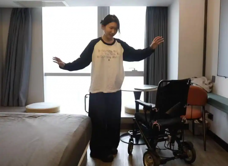 每天用眼控仪工作十几个小时,蔡磊要死磕渐冻症到最后一刻7