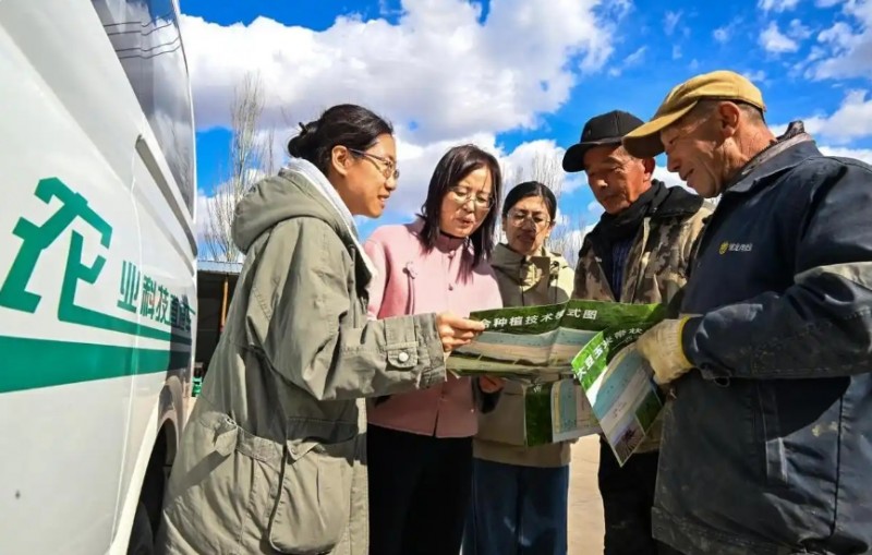 山西左云：暖心服务到田间 多点发力助春耕
