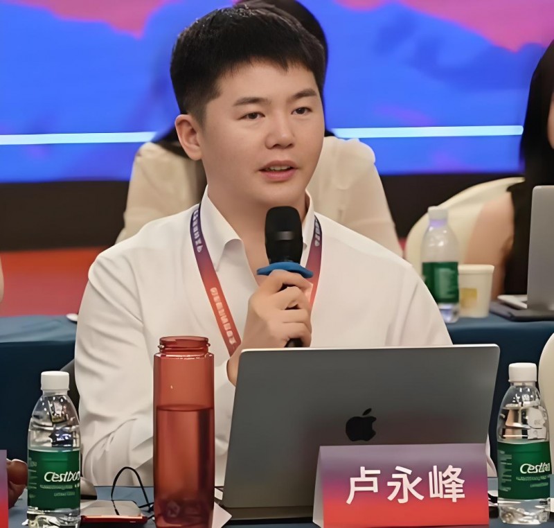 索象集团董事长卢永峰:停掉营销策划业务,承认吹牛的错误