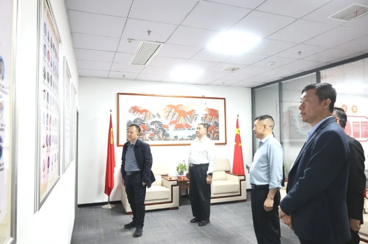 山西省工商联党组成员一行走访湖北省晋商商会