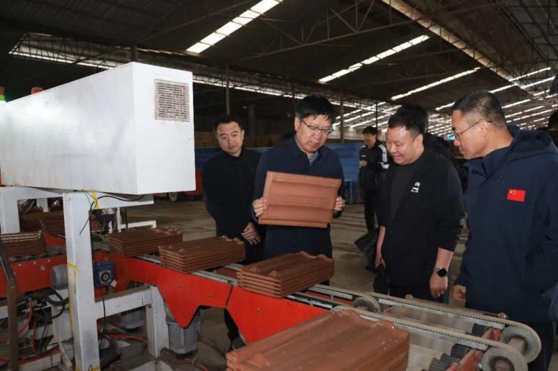 乡宁县委书记李永芳强调紫陶产业文化名片价值