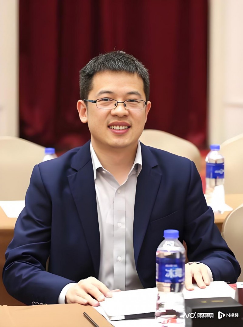 东方优选法定代表人变更，孙东旭卸任，由孙进接任