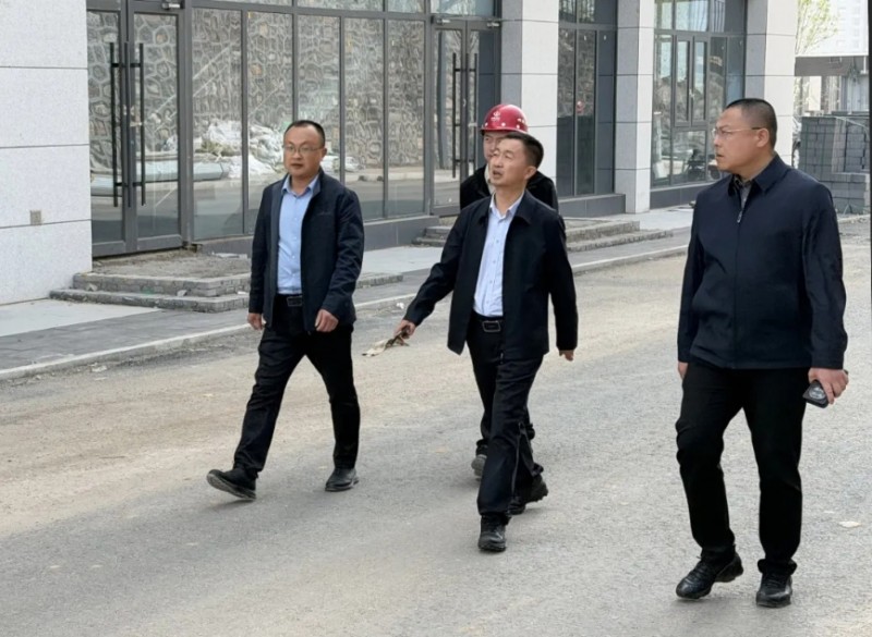 郑永春到阳泉市中心医院项目带班检查