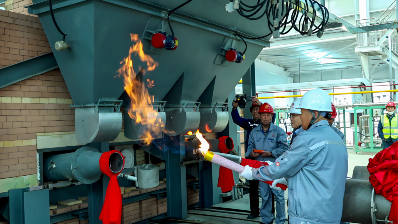 山西金利华玻璃绝缘子项目举行烘炉点火仪式